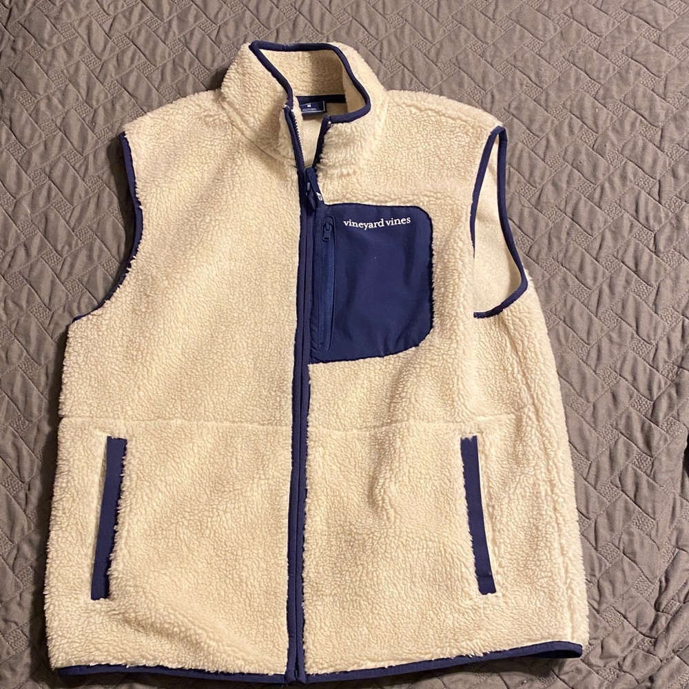 Vineyard Vines Cream and Navy Fleece Vest